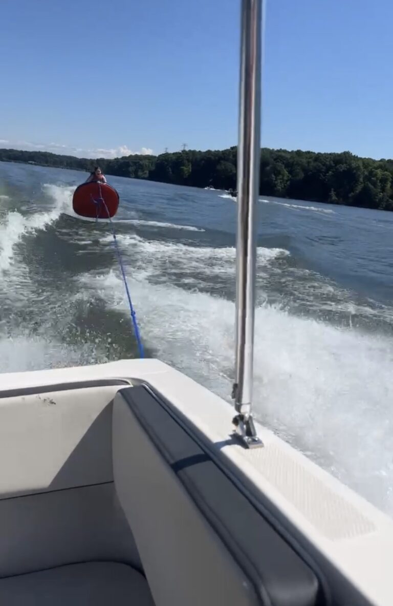 Tubing on Alum Creek Lake is a blast! Midlife Mama